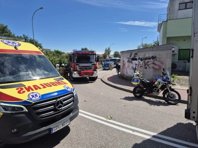 ‘Nie stali z telefonami w rękach. Oni działali.’ Tragedia na chodniku i ważny apel służb