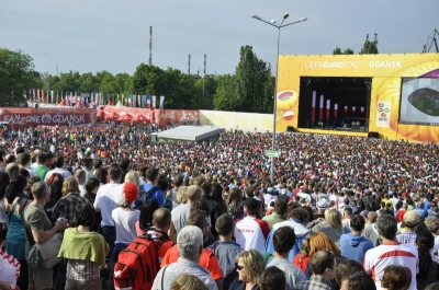 Mecz Hiszpania-Włochy. Tłumy w Fan Zone