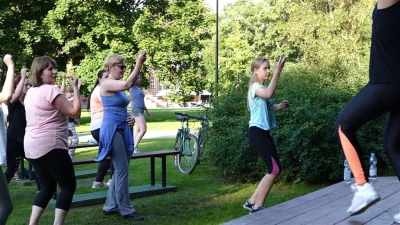 Zumba w parku. Fot. Leszek Spigarski.