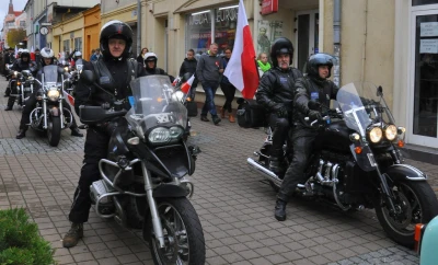Biało-czerwona parada niepodległościowa w Wejherowie