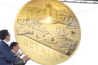 W kolejce po gdyńską dwuzłotówkę