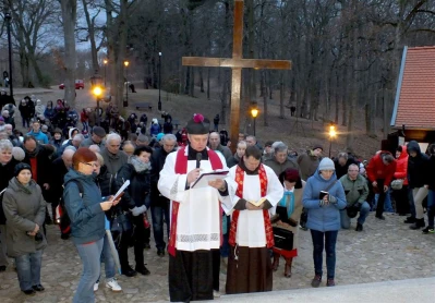 Kaszubska Droga Krzyżowa 2016 na Kalwarii Wejherowskiej fot. Leszek Spigarski
