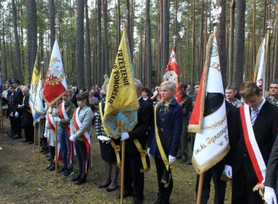 Obchody w Piaśnicy: Powstały figury więźniów Stutthofu (fot. Leszek Spigarski)