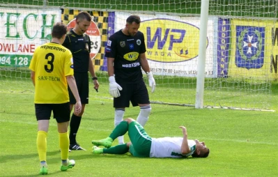 Gryf Wejherowo - Warta Poznań  0 : 1 na Wzgórzu Wolności. Fot. Leszek Spigarski.
