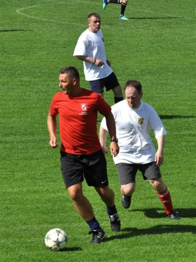 Księża i samorządowcy - mecz na Wzgórzu Wolności, fot. Leszek Spigarski