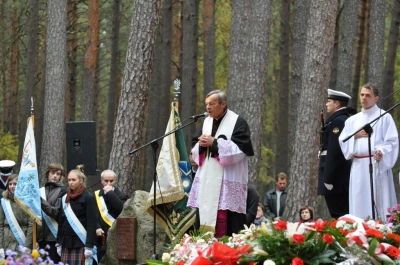 Piaśnica: Oddali hołd ofiarom zbrodni