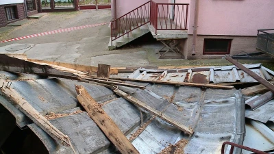 Wichura zerwała dach w Gościcinie