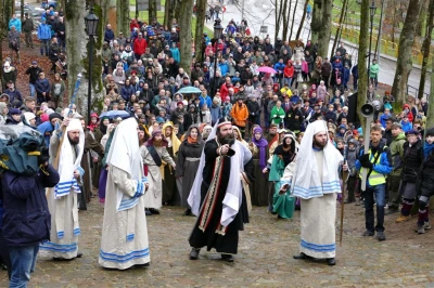 Wielki Piątek - Misterium Męki Pańskiej część I - Jezus na śmierć skazany - fot. Leszek Spigarski oraz Marta Krawczyk