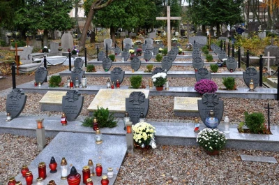 Dzień Zaduszny. Msza święta na starym cmentarzu – fot. Leszek Spigarski