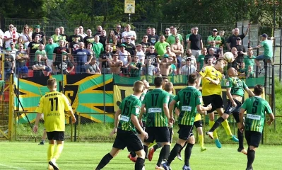 Gryf Wejherowo pokonany na własnym boisku.Fot. Leszek Spigarski.
