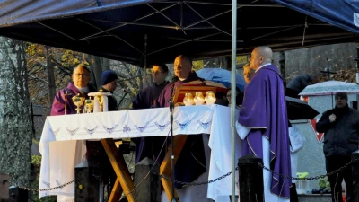 Dzień Zaduszny. Msza święta na starym cmentarzu – fot. Leszek Spigarski