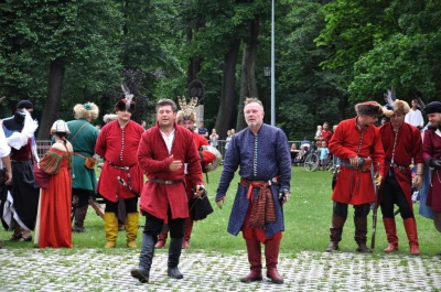 Rekonstrukcja historyczna 2016. Atak na taborowy wóz kupiecki fot. Leszek Spigarski