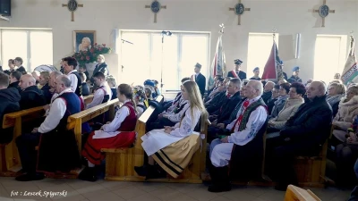 Luzino – 15-lecie parafii Matki Bożej Różańcowej, poświęcenie dzwonów – fot. Leszek Spigarski