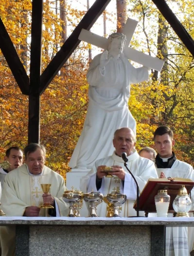 Wszystkich Świętych (fot. Leszek Spigarski)