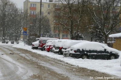 Wejherowo  - zimowa aura na osiedlowych ulicach (8.02.2017) - fot. Leszek Spigarski