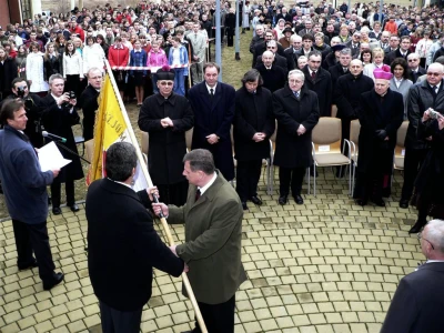 Rocznica nadania imienia Jana Pawła II Samorządowemu Gimnazjum w Bolszewie