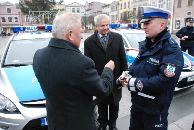 Dwa nowe radiowozy w puckim garnizonie