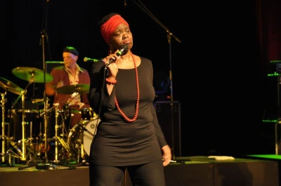 Brenda Boykin featuring Club des Belugas