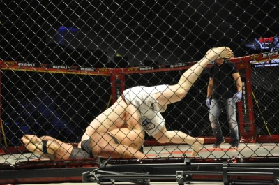 Ekstremalne walki na gdyńskiej gali MMA
