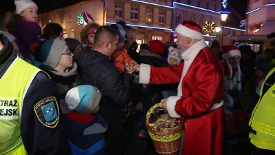 Mikołajki na wejherowskim rynku fot Leszek Spigarski/TTM
