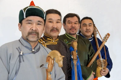 huun-huur-tu 01.jpg