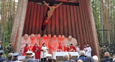 Uroczystości w Piaśnicy. Oddadzą hołd ofiarom zbrodni. Bezpłatny dojazd