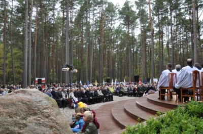 Piaśnica: Oddali hołd ofiarom zbrodni