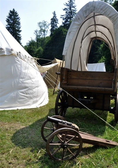 Rekonstrukcje Historyczne 2016. Obozowisko w Parku Miejskim. fot. Leszek Spigarski