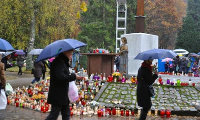 Uroczystość Wszystkich Świętych na wejherowskim cmentarzu - fot. Leszek Spigarski