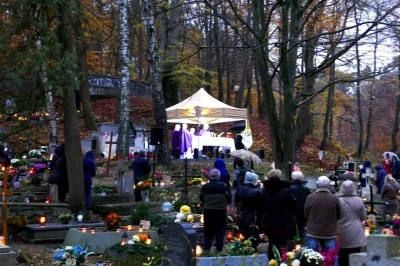 Dzień Zaduszny - nabożeństwo na starym cmentarzu w Wejherowo