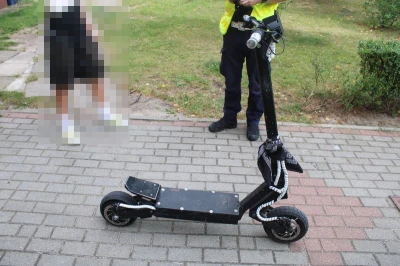Niebezpieczny weekend na hulajnogach. Dwóch nastolatków rannych