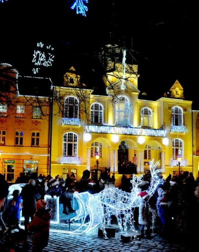 Magia świąt na wejherowskim rynku fot. Leszek Spigarski