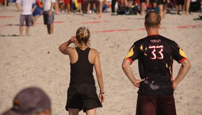 frisbee2bacde.jpg