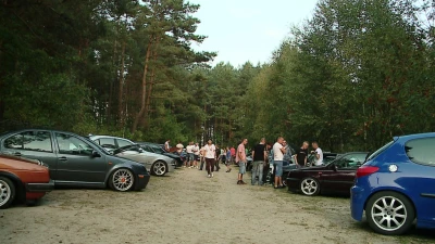 Fani motoryzacji spotkali się w Bieszkowicach
