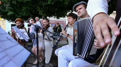 Teatr Pijana Sypialnia na placu Jakuba Wejhera