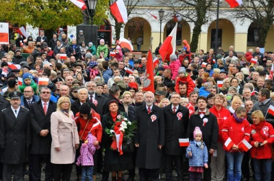 Biało-czerwona parada niepodległościowa w Wejherowie