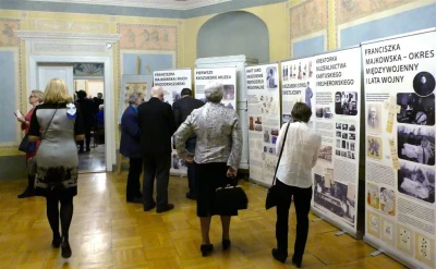 Benefis Edmunda Szymikowskiego w Muzeum PiMK-P – 65 lat z haftem kaszubskim. Fot – Leszek Spigarski