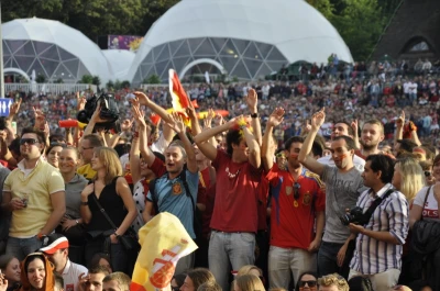 Mecz Hiszpania-Włochy. Tłumy w Fan Zone