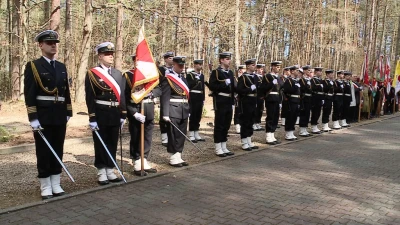 Uroczystości pod pomnikiem w Piaśnicy