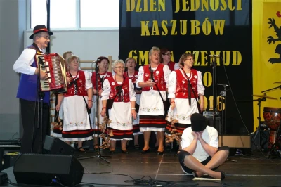 DJK Bojano 2016. Występ orkiestry OSP i zespołów KGW fot. Leszek Spigarski