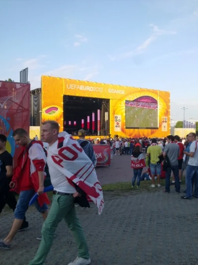 30 tys. biało-czerwonych kibiców