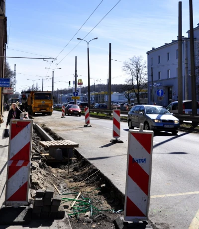 Remont al. Zwycięstwa przy CH Klif