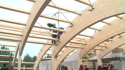 Wiecha nad ośrodkiem Anny Dymnej w Lubiatowie