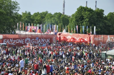 Mecz Hiszpania-Włochy. Tłumy w Fan Zone
