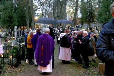 Dzień Zaduszny - nabożeństwo na starym cmentarzu w Wejherowo