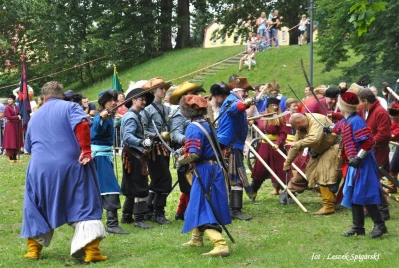 Rekonstrukcja historyczna 2016. Atak na taborowy wóz kupiecki fot. Leszek Spigarski