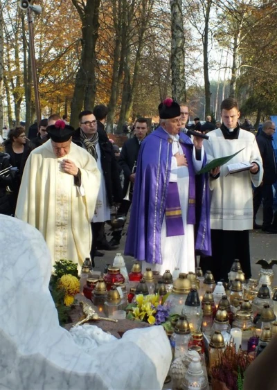 Wszystkich Świętych (fot. Leszek Spigarski)