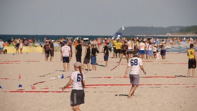 frisbee2bacd.jpg