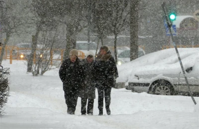 Wejherowo  - zimowa aura na osiedlowych ulicach (8.02.2017) - fot. Leszek Spigarski