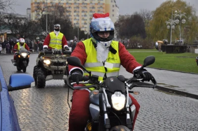 2,5 tys. mikołajkowych rydwanów zawładnęło Trójmiastem